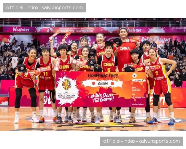 WNBA球员协会联合当地机构举办青少年女子篮球训练营